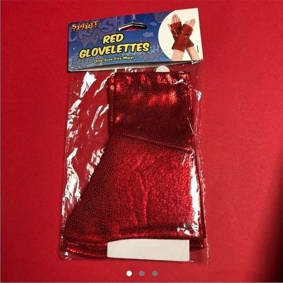 Spirit Accessories - Red pvc shiny gloves🤍♥️​​​​​​​​​​​​​​​​​